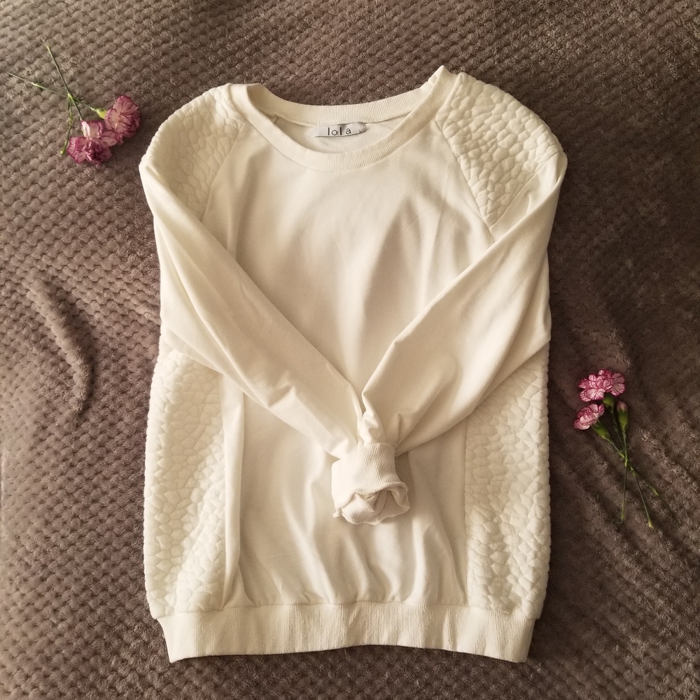 ⭐2 for 10 Tops⭐ White Sweatshirt